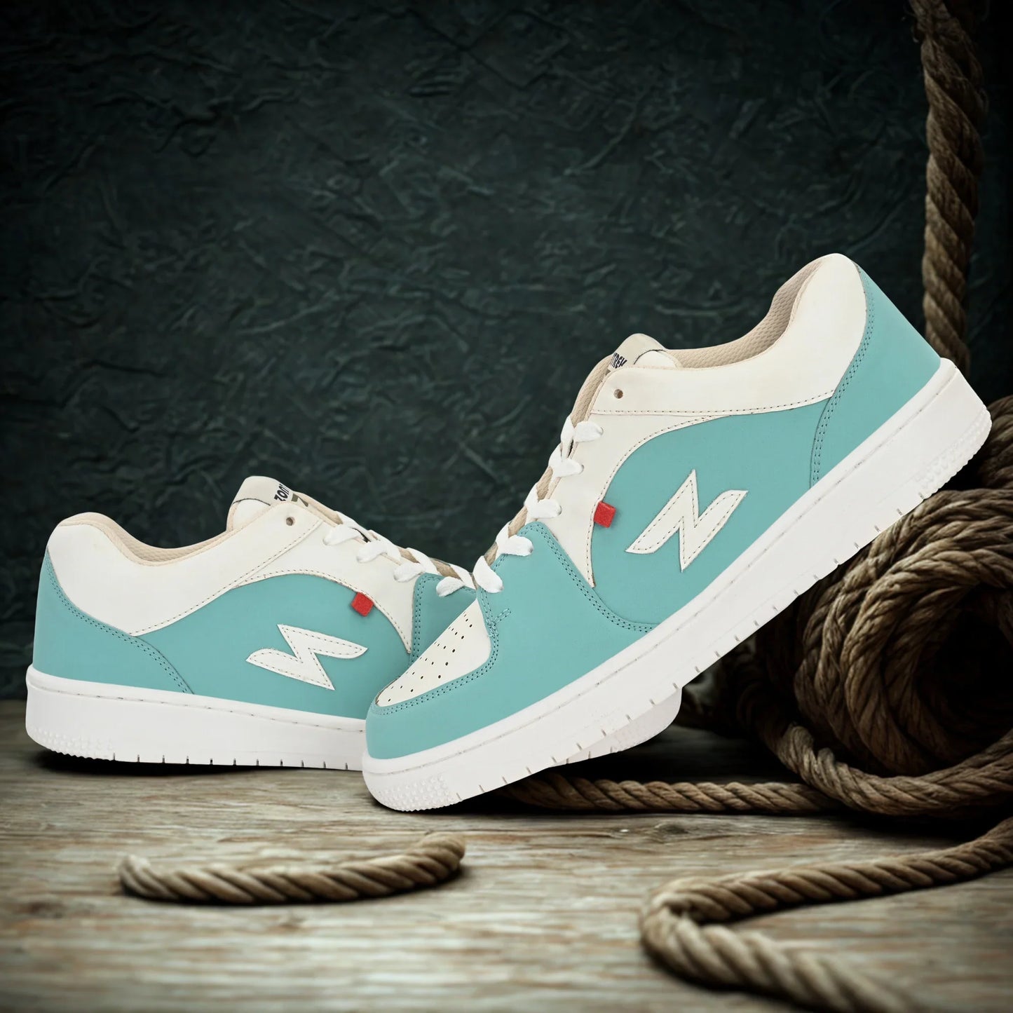 Women Cilia Mode Perforations Sneakers